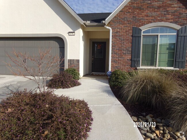 Building Photo - Coming in July!!! 4872 Beckman Way, Merced Rental