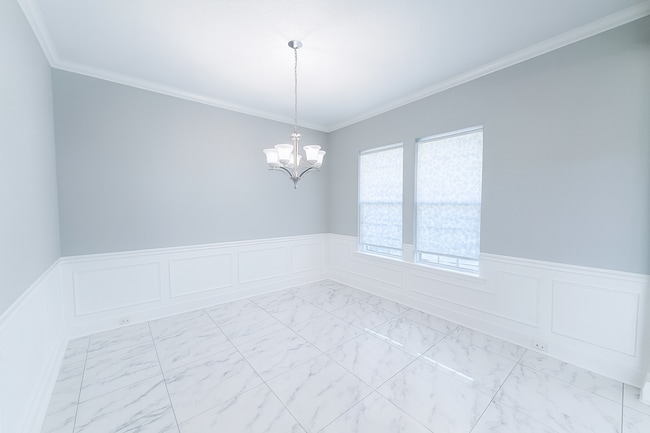 Photo - Luxury Rental in Oxford Estates