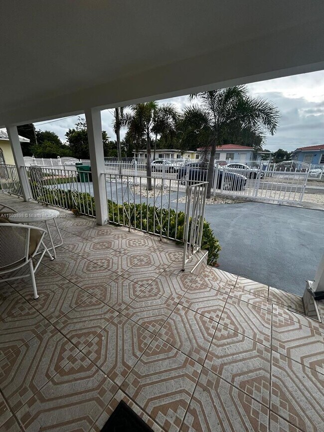 Photo - 1947 NW 33rd St Apartamento Unidad 1947