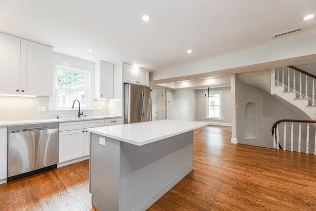 Photo - 52 Maple St Unit 2