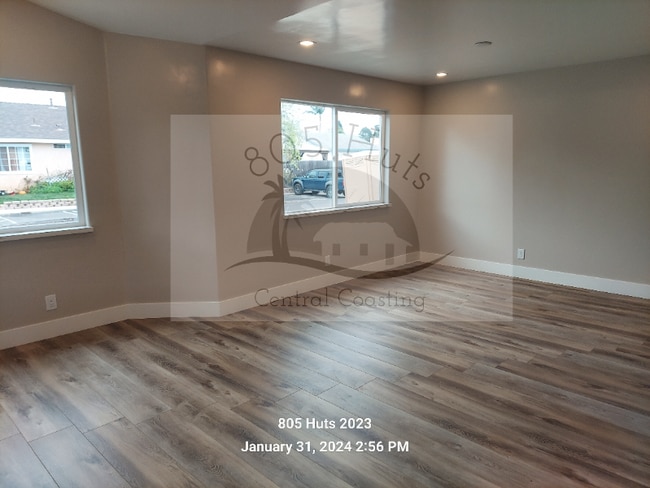 Photo - 2351 Lexington Ave