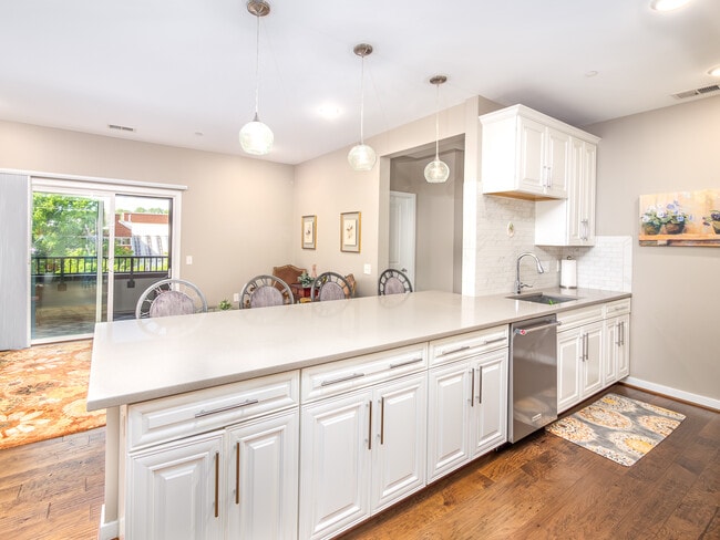 Photo - 3989 Norton Pl Unit 407