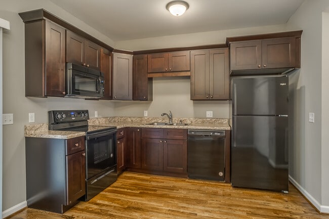 Photo - 131 Edgington Dr