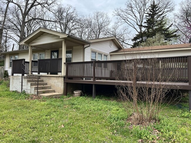 Building Photo - inviting 3-bedroom, 2-bath residence