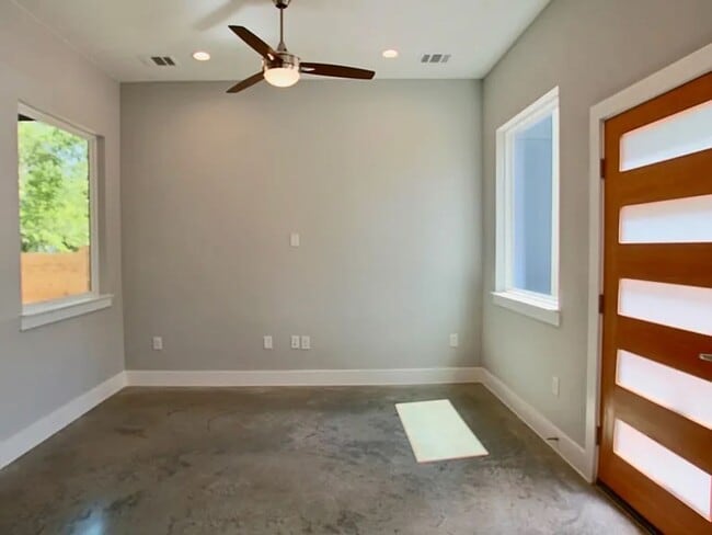 Photo - East Riverside near parks