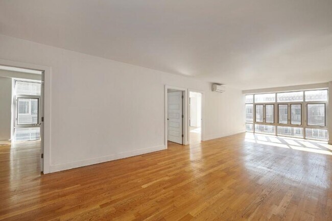 Photo - 2 bedroom in ELMHURST NY 11373 Unit 516