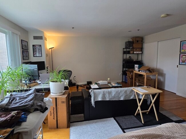 Photo - 950 Massachusetts Ave Unit 211