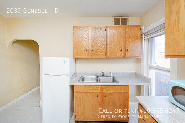 Photo - 2039 Genesee St Unit D