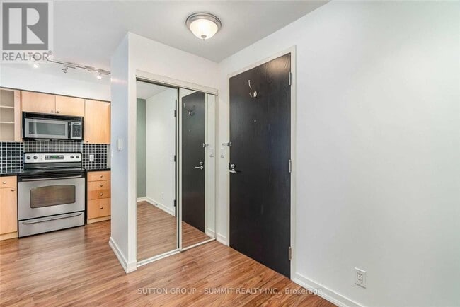 Photo - 1005 King St W Unit 416