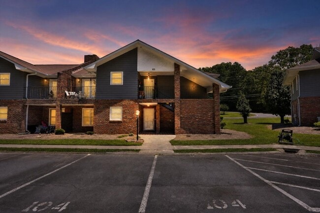 Photo - Charming 2BR Condo in Calhoun Unit LABS 104 Montclair Dr - 60961347428