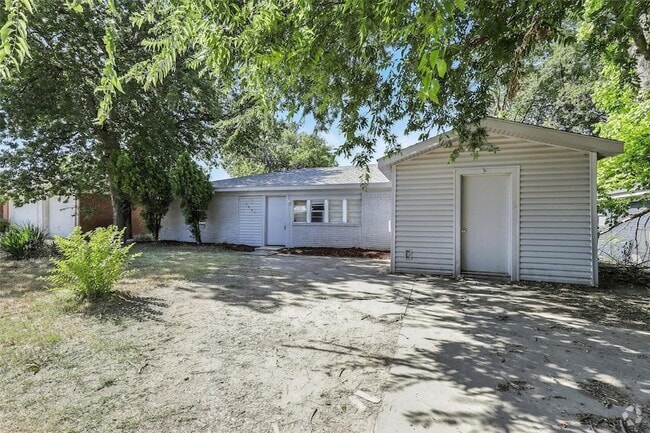 Building Photo - 7841 Abbott Dr Rental