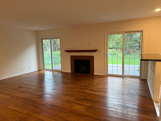 Photo - 504 Old Hunt Rd