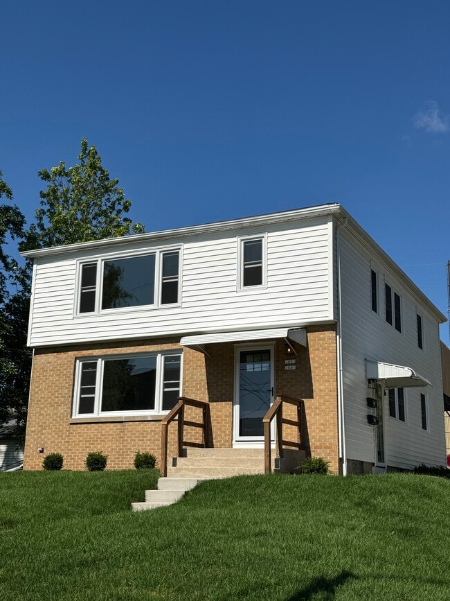 Photo - 2883 S Linebarger Ter Apartments Unit 2881