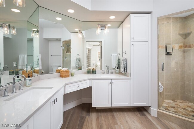 Building Photo - 7638 Pebble Creek Cir Unit 204