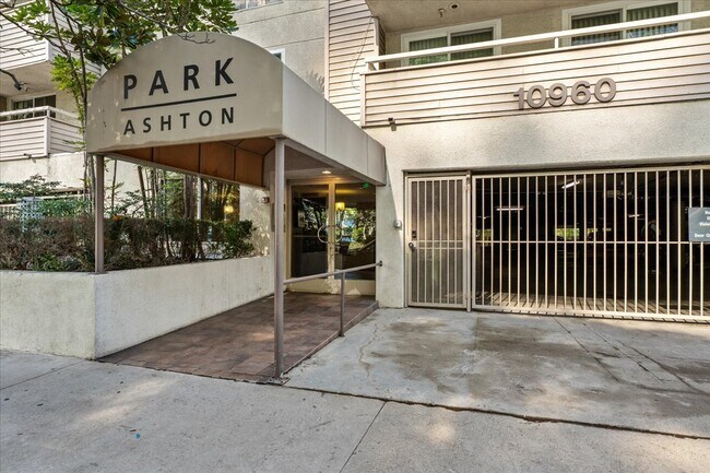 Photo - 10960 Ashton Ave Unit 204