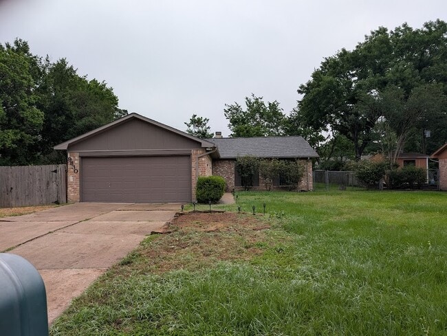 Building Photo - 9830 Thistle Trail Dr