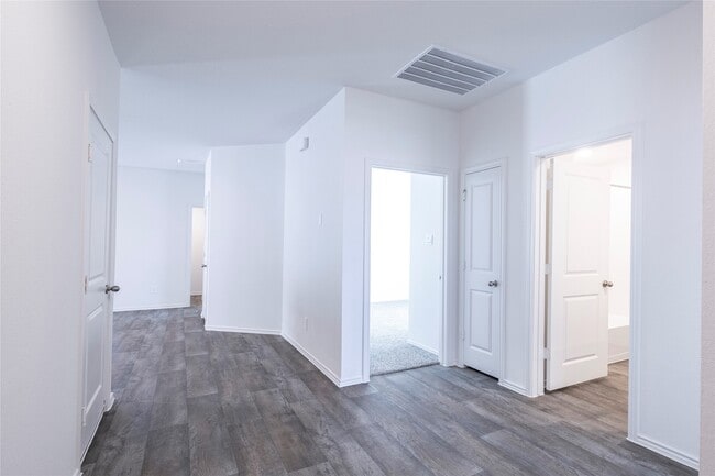 Photo - 3823 Axyl Run Ct