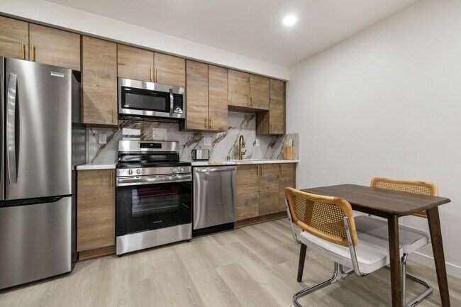 4018 Riviera Dr Unit 1