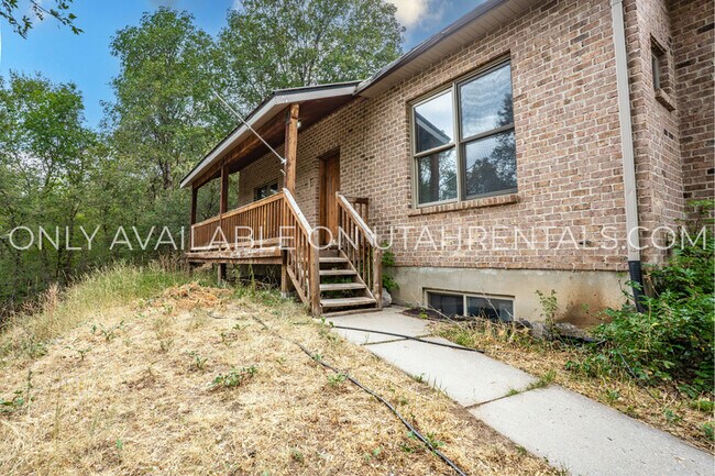 Photo - 950 S Settlement Dr