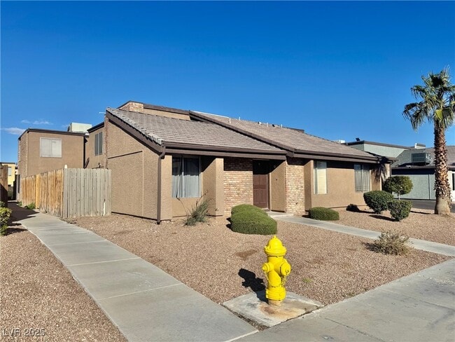 Building Photo - 1424 Santa Anita Dr Unit D