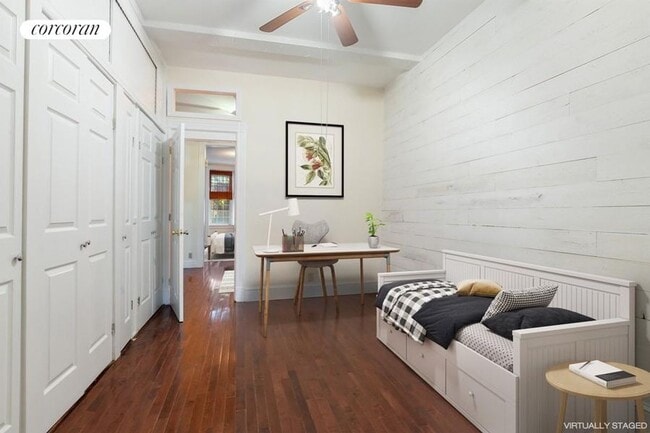 Photo - 129 Moffat St