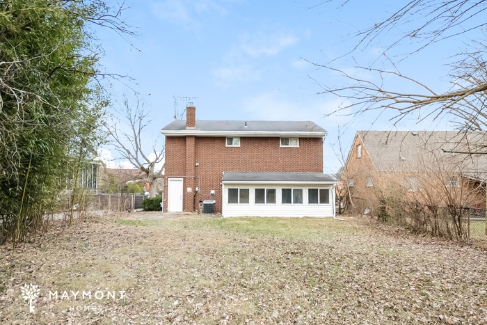 Photo - 8273 Bobolink Ave