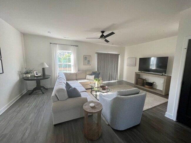 Photo - FULLY FURNISHED high-end beautiful 3 bedroom 3 1/2 bath home in Creekside Commons.