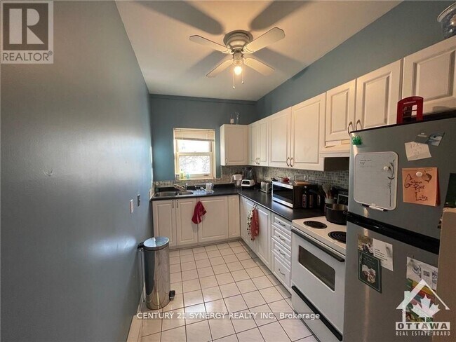 Photo - 450 MacLaren St Unit 8