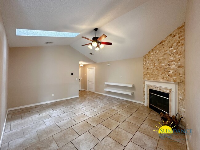 Photo - Adorable 3 Bedroom Home located in Fort Walton Beach Home!