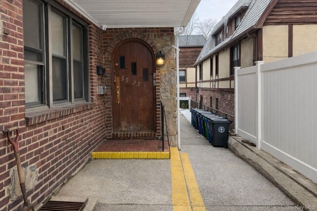 Building Photo - 35-25 190th St Unit 2