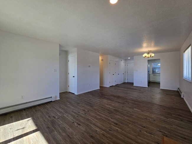 Photo - 1300 Iris St