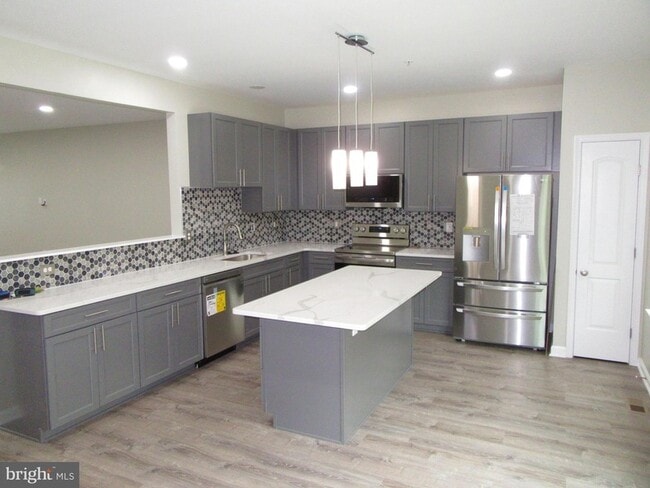 Photo - 707 S Twin Lakes Blvd