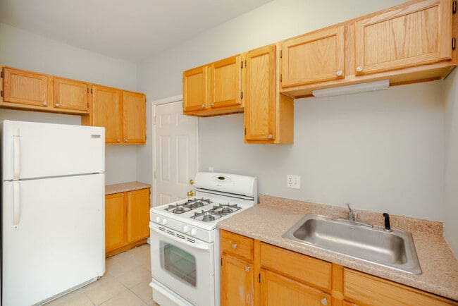 Photo - 431 E Oakwood Blvd Unit 21