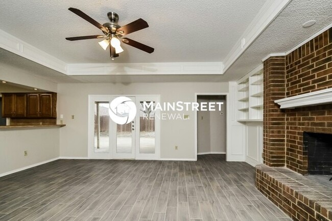 Photo - 3 Bedroom Pet-Friendly Home in North Richland Hills, TX with Main Street Renewal