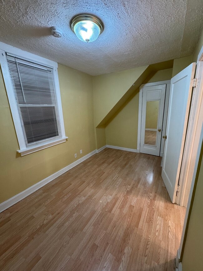 Photo - 4143 W Roscoe St Unidad Apartment G