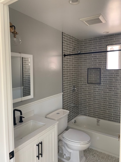 Photo - 2229 S Longwood Ave