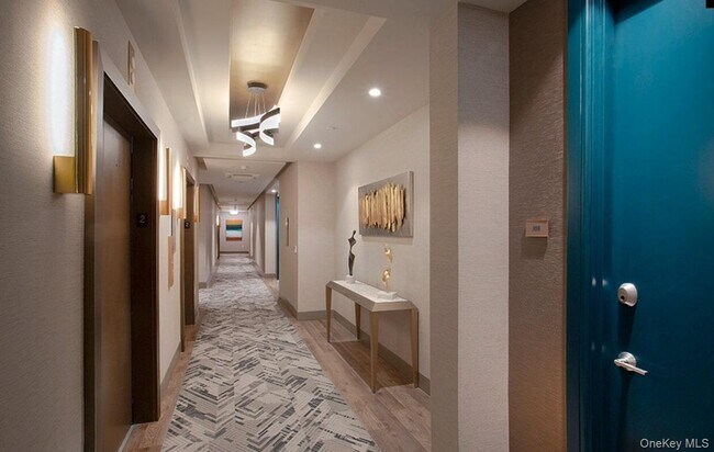 Photo - 1 Martine Ave Unidad 812