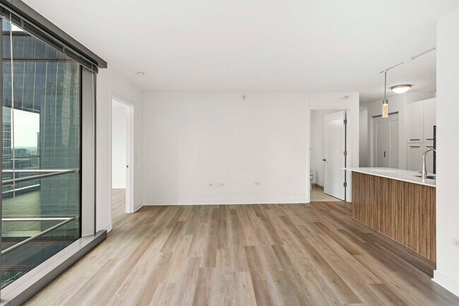 Photo - 373 W Wolf Point Plaza