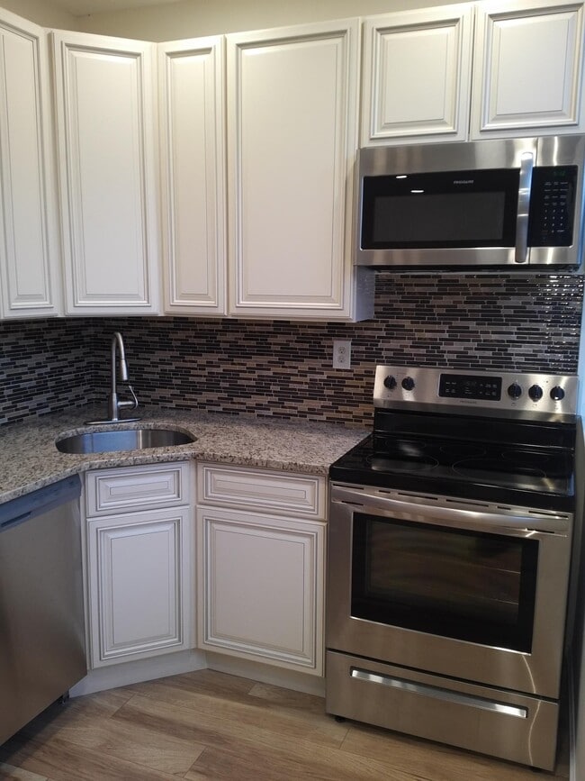 Building Photo - 111 Mulberry St Unit 2F Rental