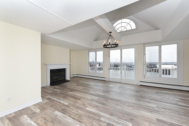 Photo - 100 Shearwater Ct E Unit 84