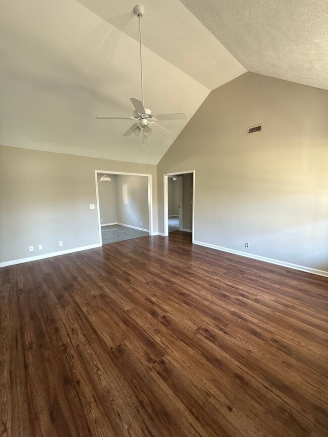 307 Jonathan Way