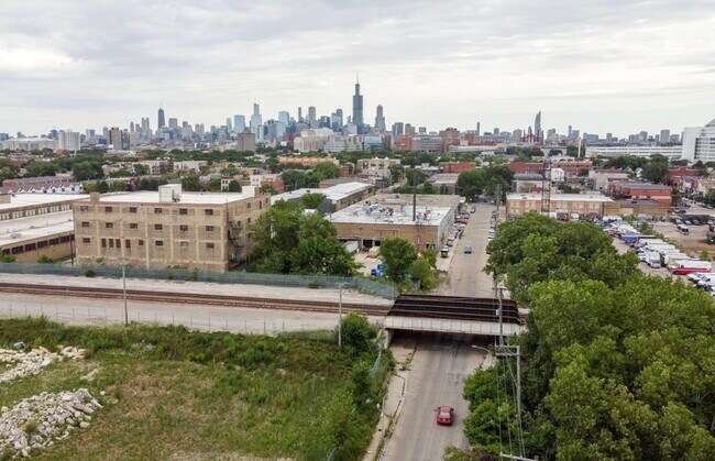 Photo - 2949 W Arthington St