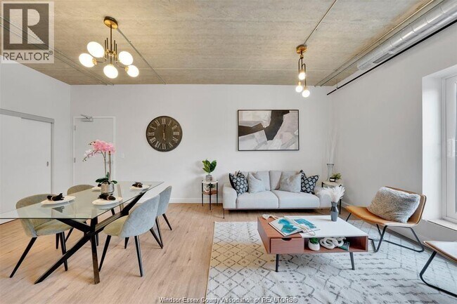 Photo - 6550 Wyandotte St E Unité 105