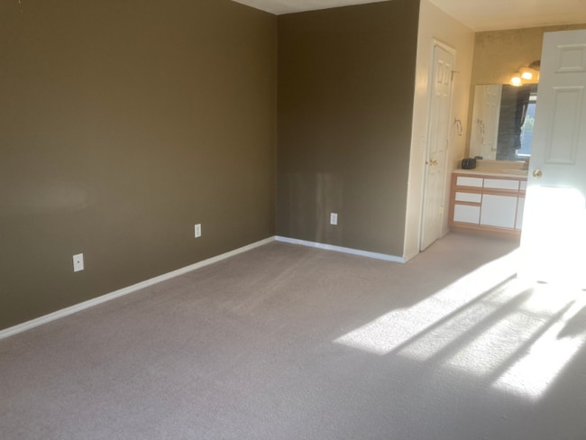 Photo - 2900 W Villard St