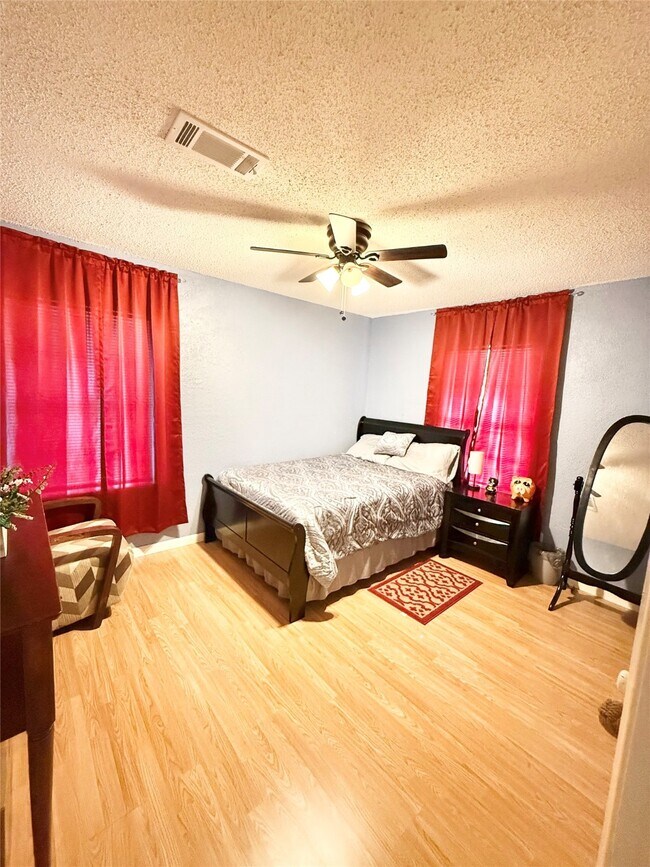 Photo - 521 Cypress Dr