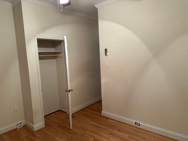 Photo - 1723 Bank St Unit B