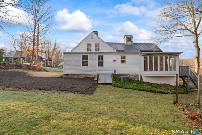 3 Riverside Rd