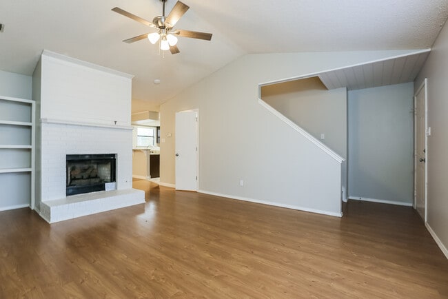 Photo - 1612 Waldron Cove