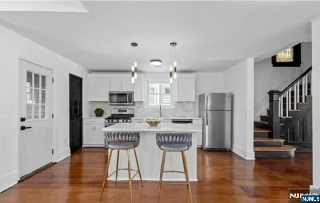 Building Photo - 100 Riggs Pl Rental