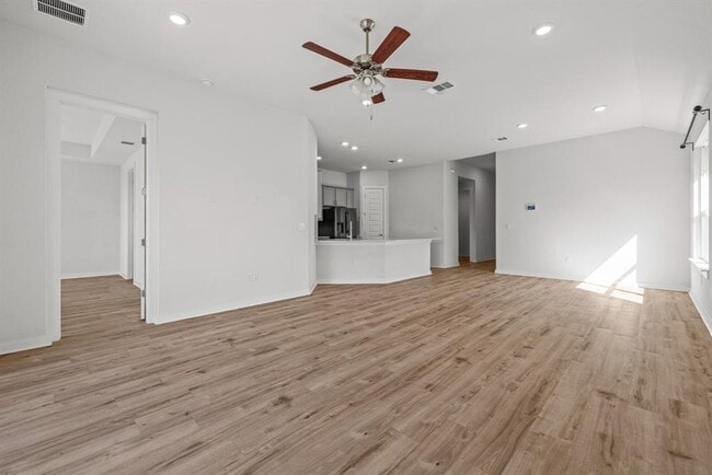 Photo - 1120 Bear Track Loop